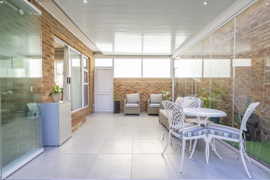4 Bedroom Property for Sale in Hunters Creek Western Cape